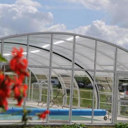 Camping Au Bord De L'Aisne Guignicourt Exteriér fotografie