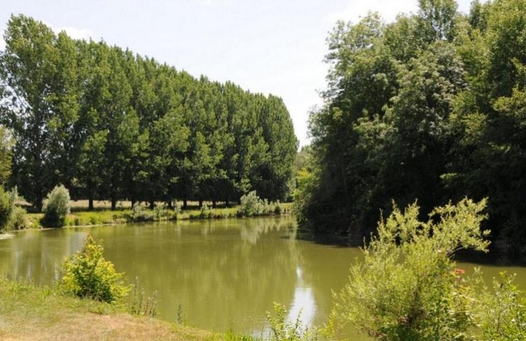 Camping Au Bord De L'Aisne Guignicourt Exteriér fotografie