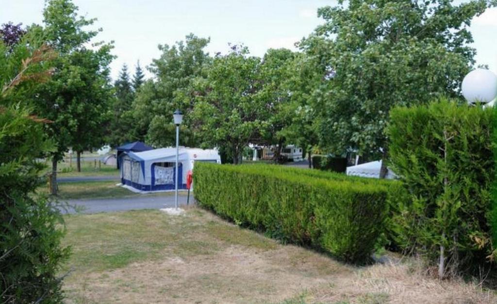 Camping Au Bord De L'Aisne Guignicourt Exteriér fotografie